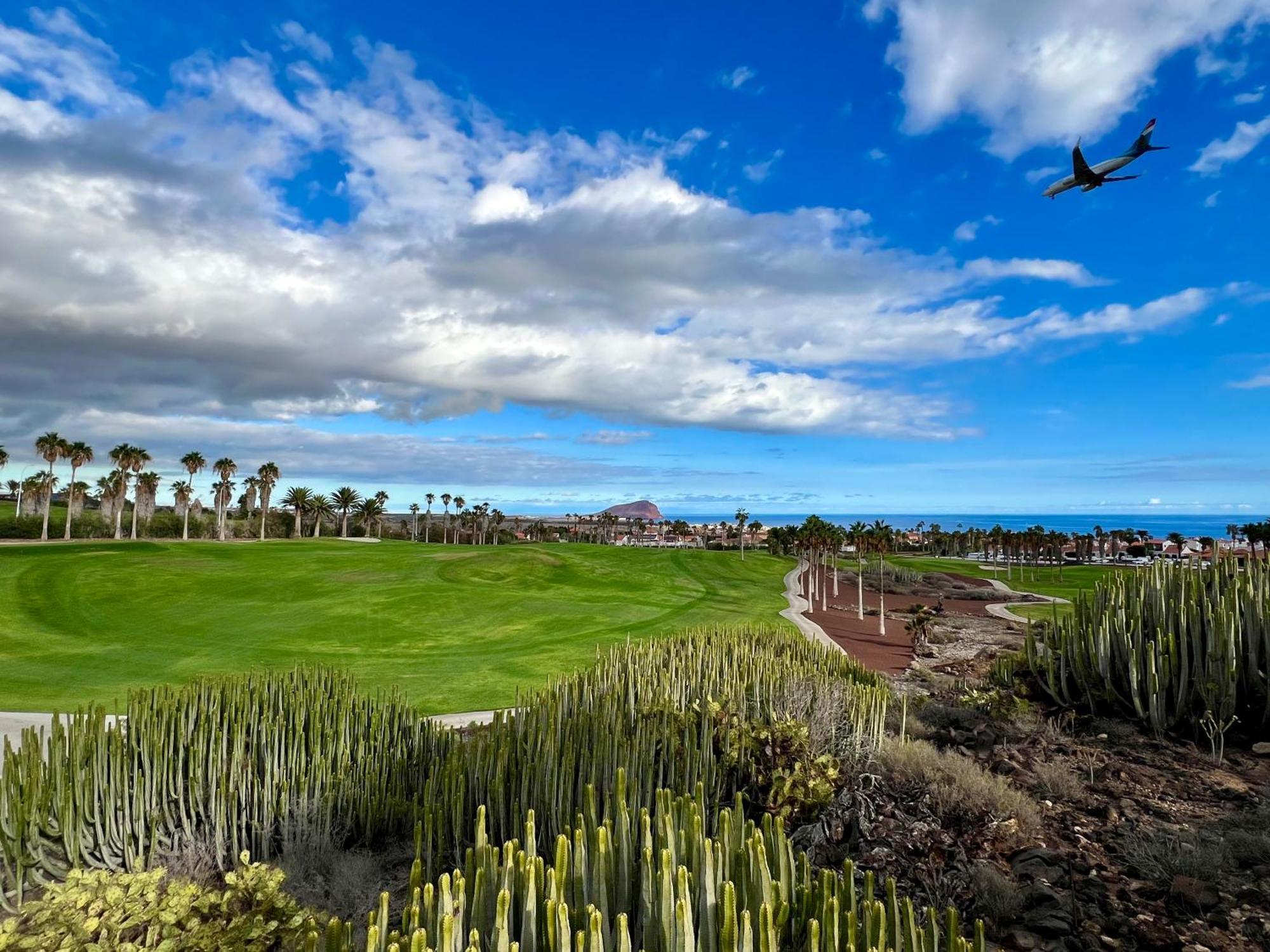 Air Conditioning, Private Parking And Fully Equipped Kitchen In Hotel Room In Golf Del Sur, Tenerife San Miguel de Abona Exterior foto